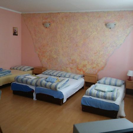 קולובז'ג Motel Ararat מראה חיצוני תמונה