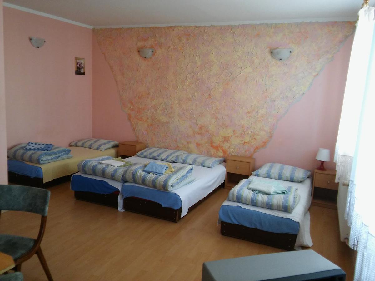 קולובז'ג Motel Ararat מראה חיצוני תמונה