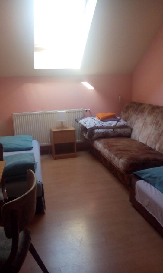 קולובז'ג Motel Ararat מראה חיצוני תמונה
